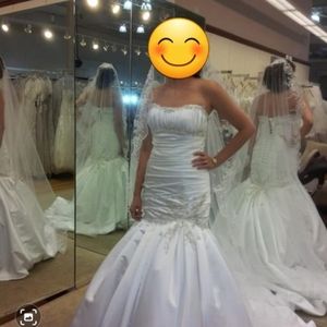 Wedding dress